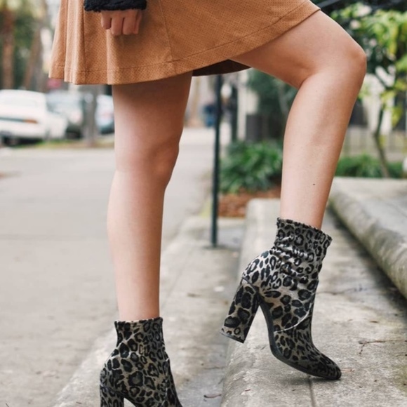 a new day Norma Grey Leopard Boots 11 - Picture 2 of 7